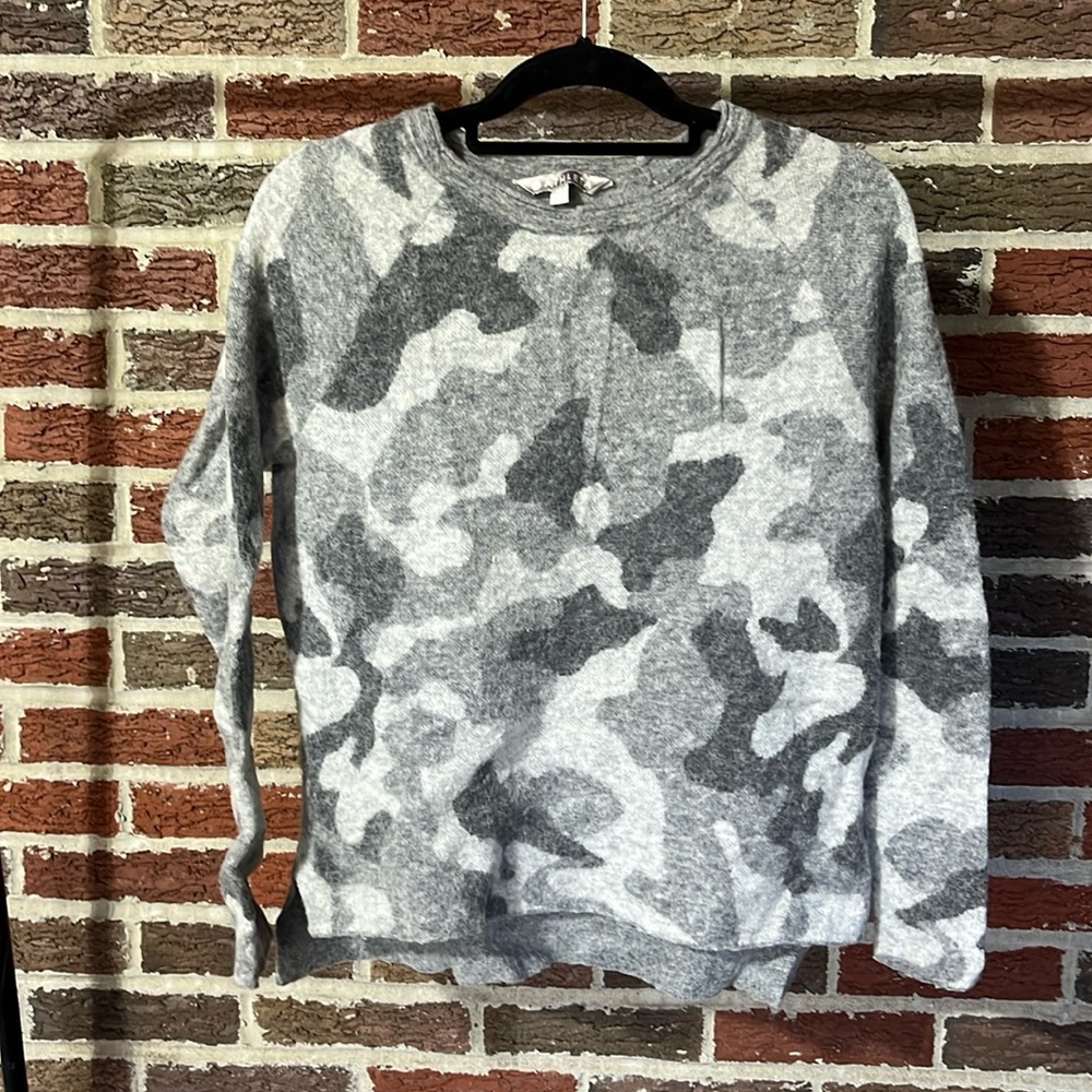 ATHLETA SWEATER